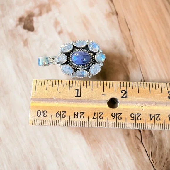 Beautiful Solid Sterling Silver Tanzanite & Moonstone Pendant